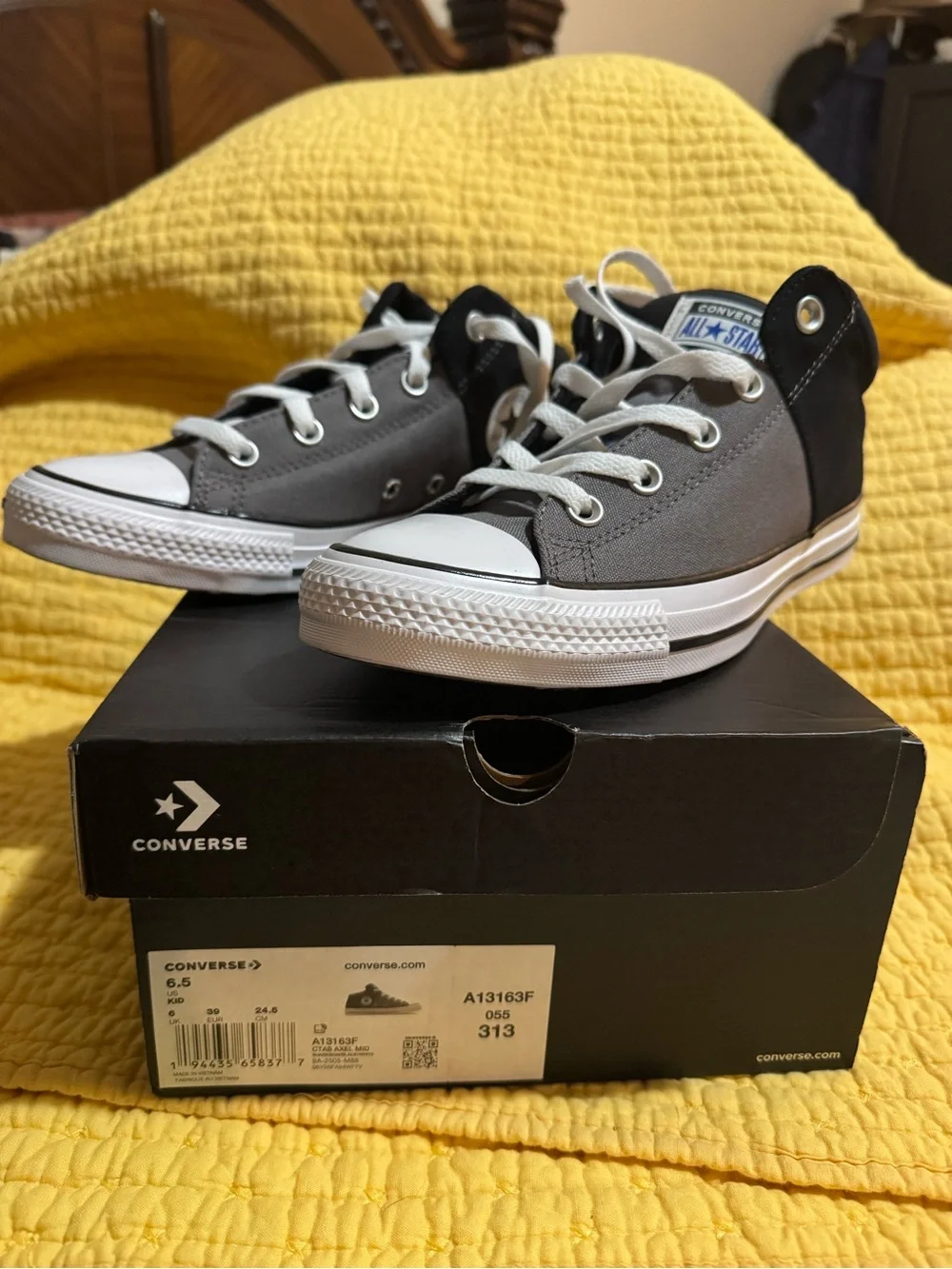 Converse kids low